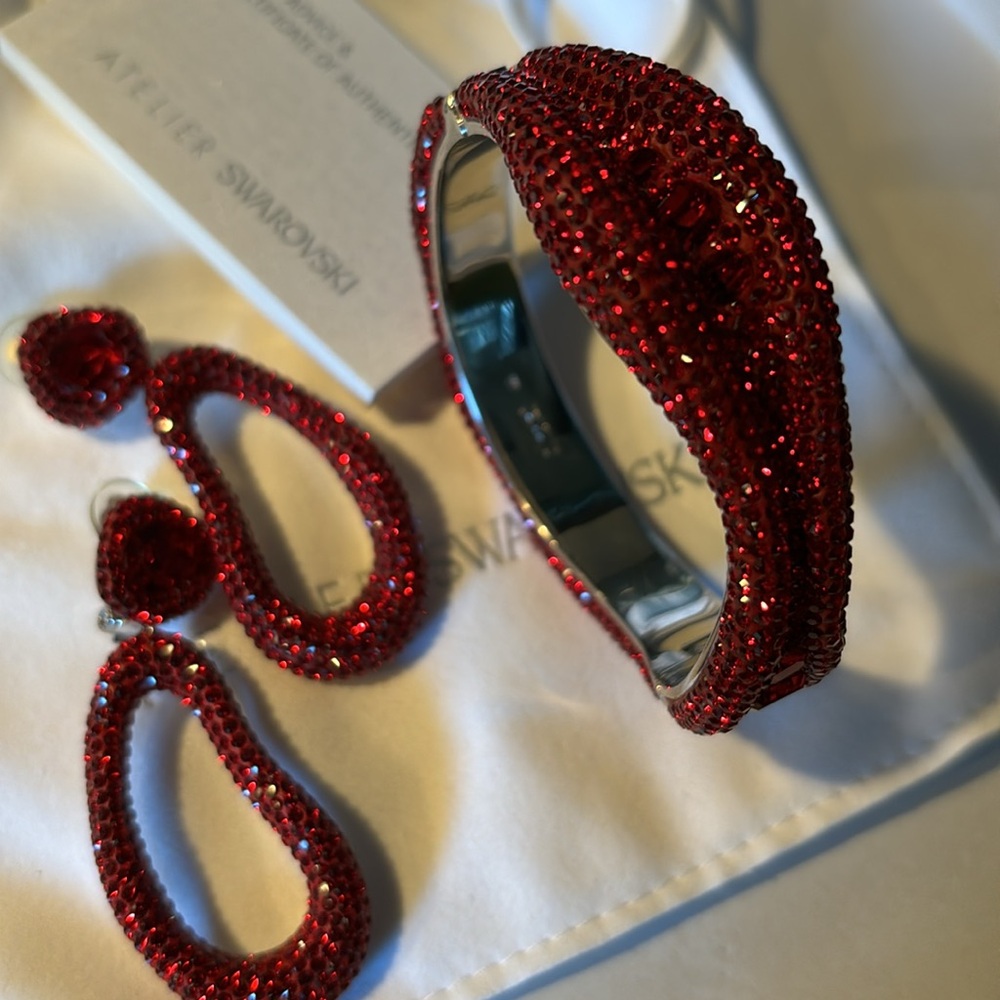 Authentic Atelier Swarovski Exclusive Red Set - Picture 4 of 17